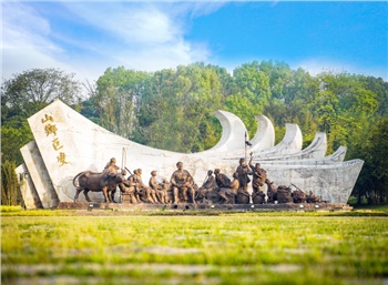 清溪村、天意木國景區(qū)、明清古巷、市博物館、胡林翼故居二日游